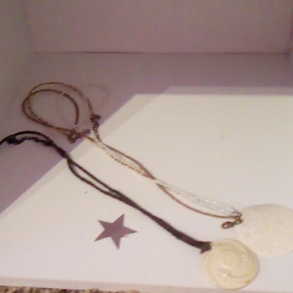 Necklace - Picture 1 of 3